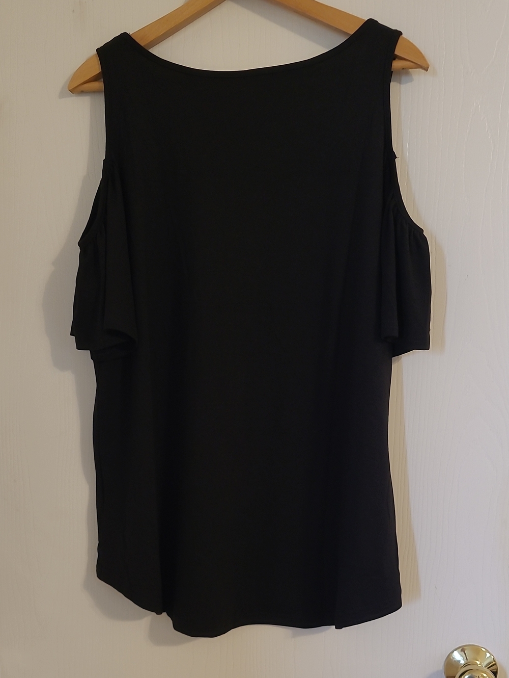 Cold Shoulder Tee. - Picture 2 of 5